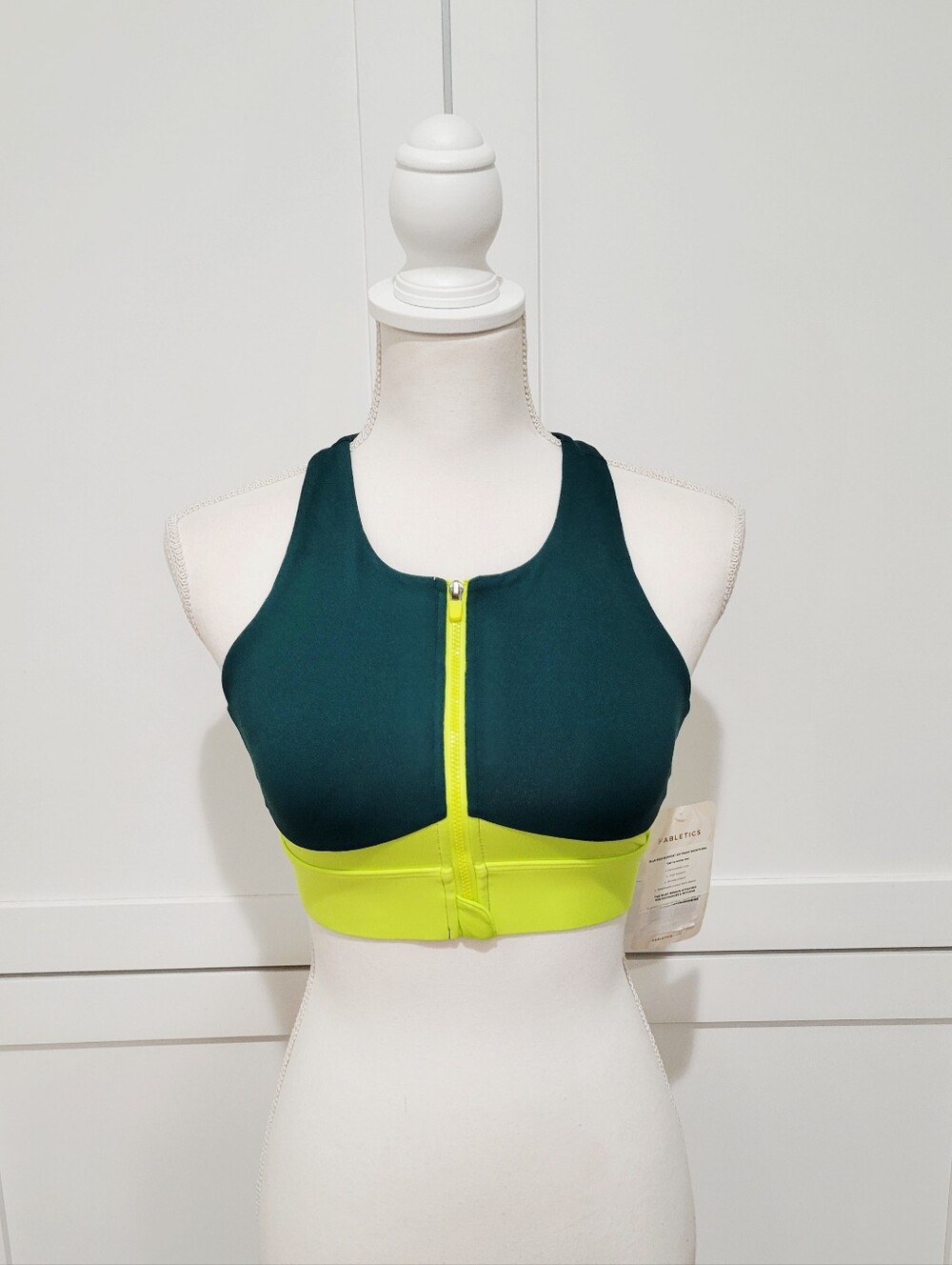NWT Fabletics Ella High Support Zip Front Sports Bra Women's Small